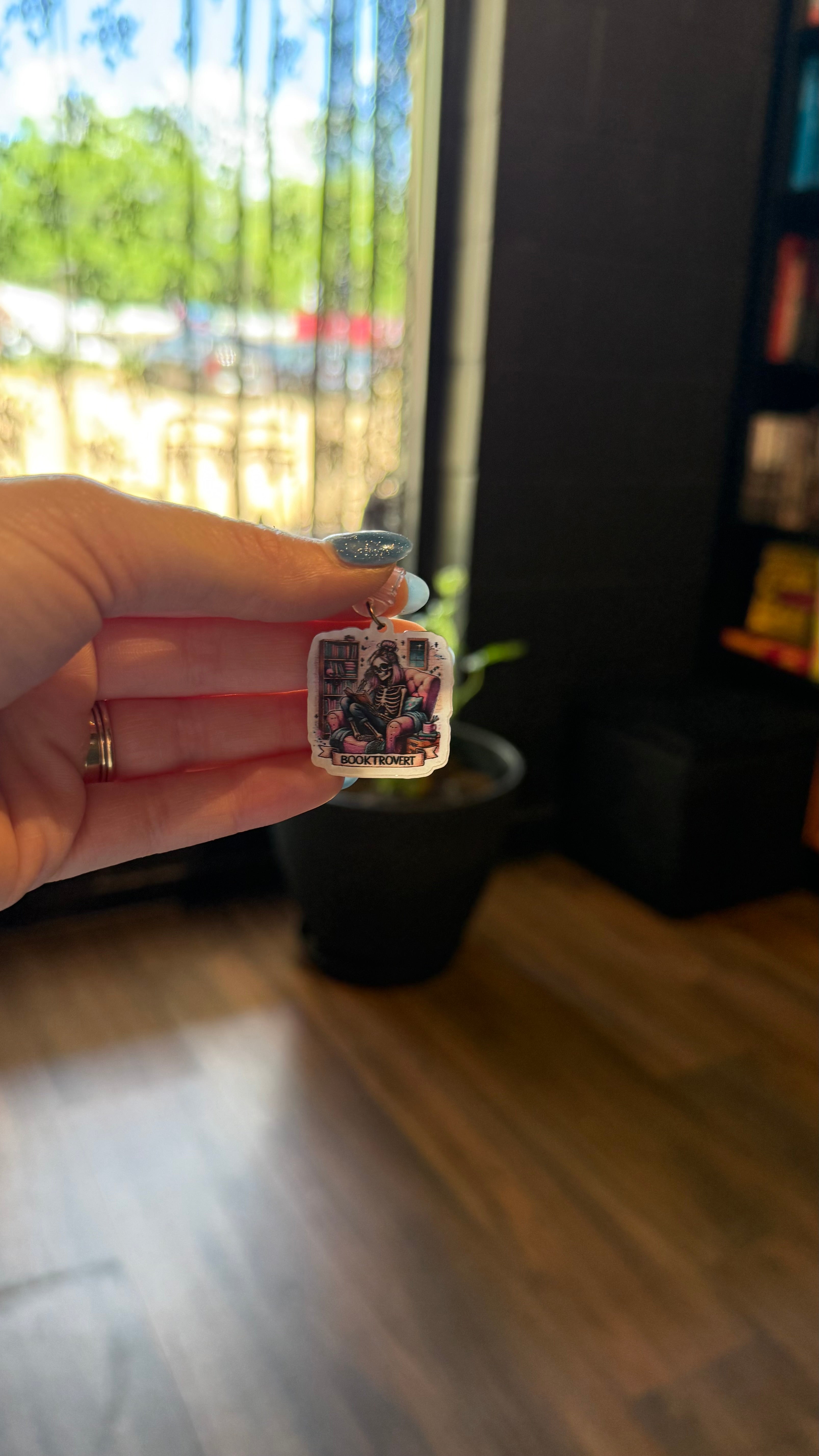 Booktrovert Kindle Charm