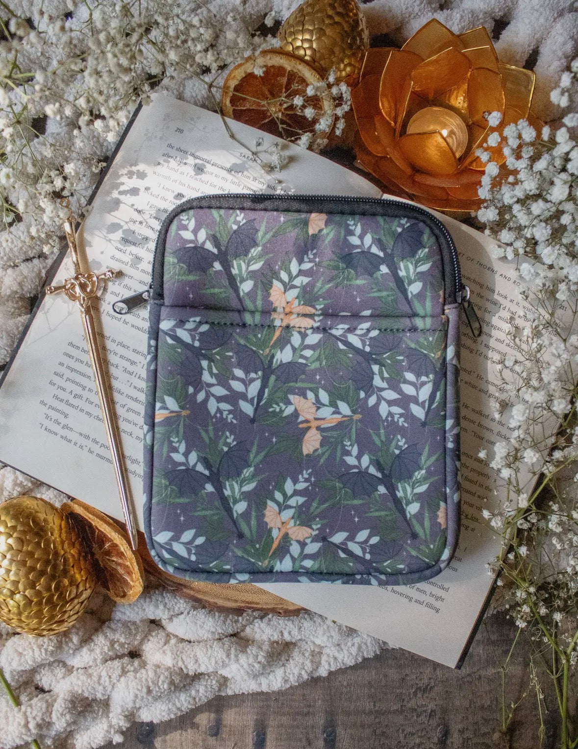 Fourth Wing Neoprene E-Reader Sleeve | Tairn and Andarna