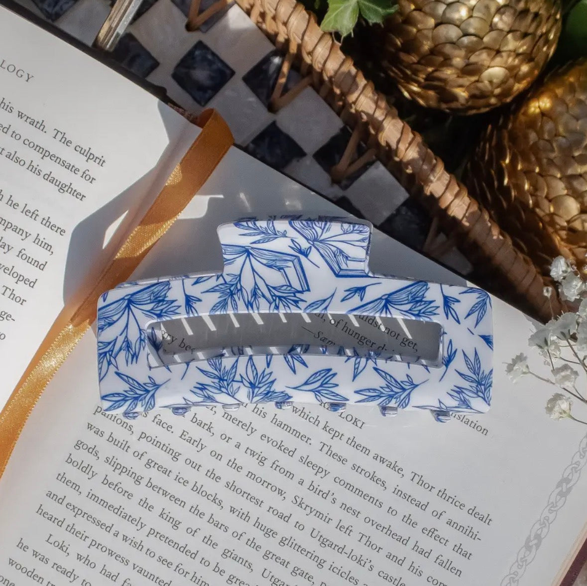Porcelain Books Claw Clip