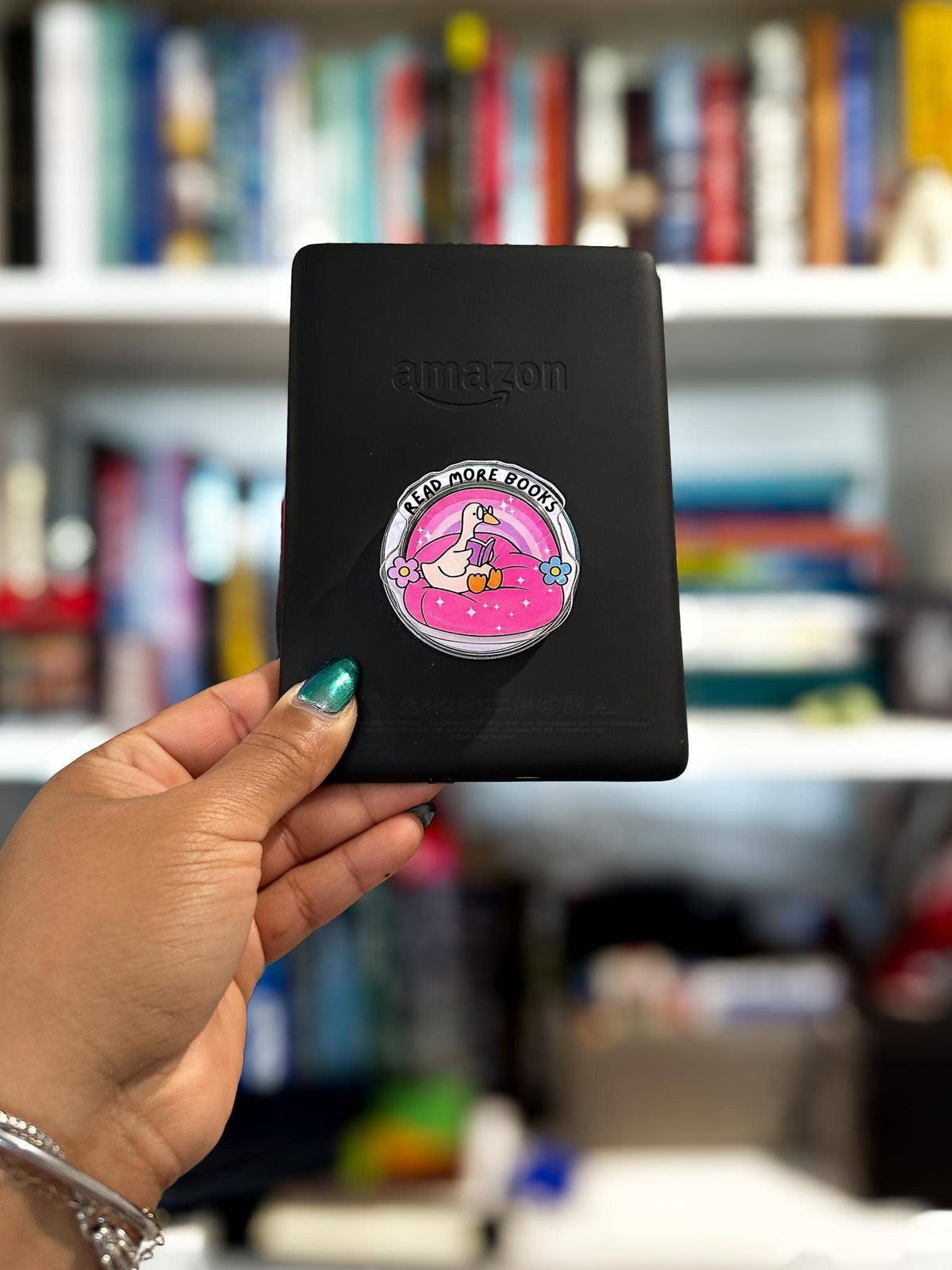 Read More Books Goose Magnetic Phone & Kindle Grip
